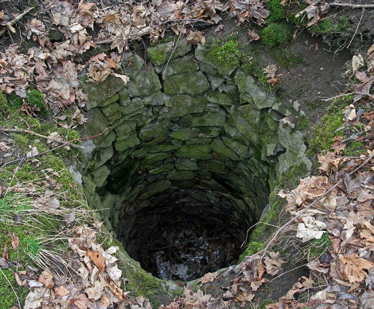 Zřejmě nejhlubší dochovaná studna v horní části obce
