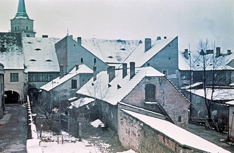 Dnes již neexistující drobná zástavba jižně od náměstí, 1961