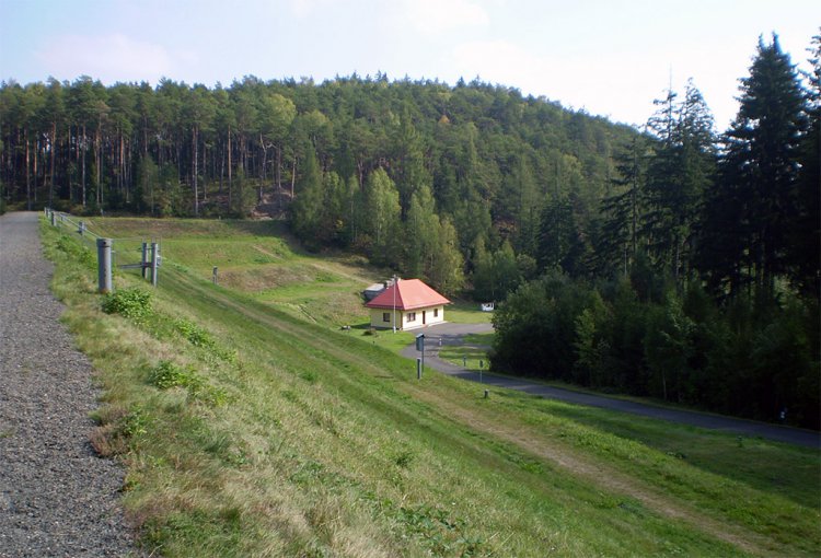 Vodní nádrž Láz