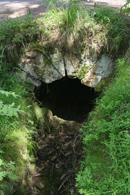 Původní zaklenutí v místě křížení se silničkou