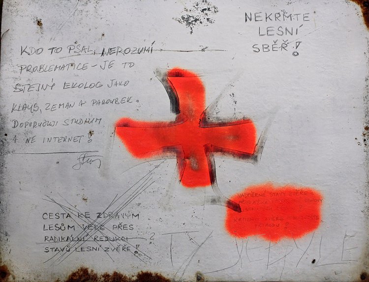 Poutavá diskuse na krmelci nedaleko Marásku