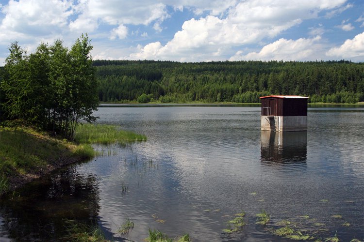 Pilská nádrž s odběrnou věží