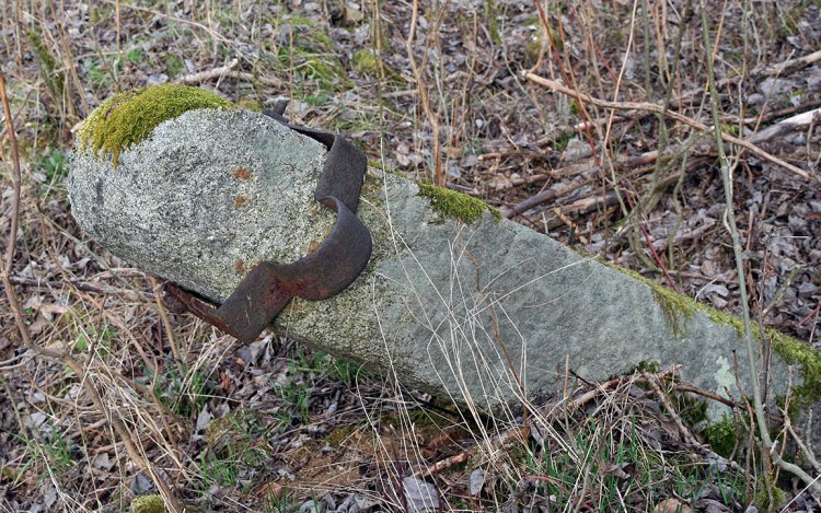 Sloupek vrat u jedné z usedlostí