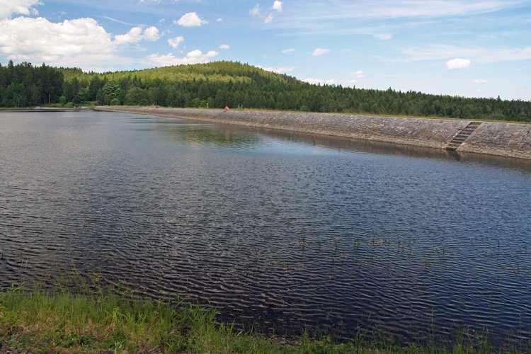 Pilská - návodní strana