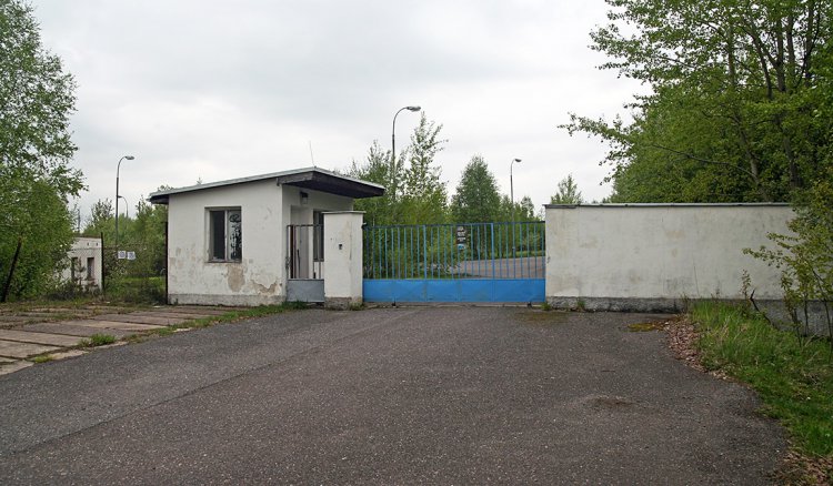 Hlavní brána objektu