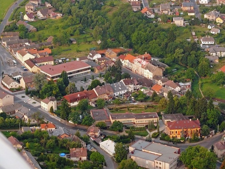 Komárov