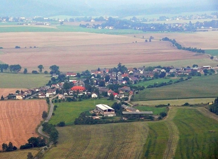 Těně