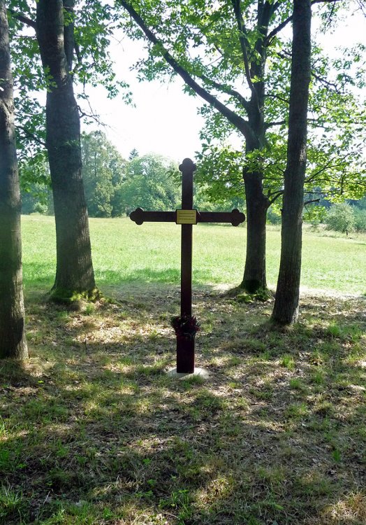 Obnovený Bartoňův kříž